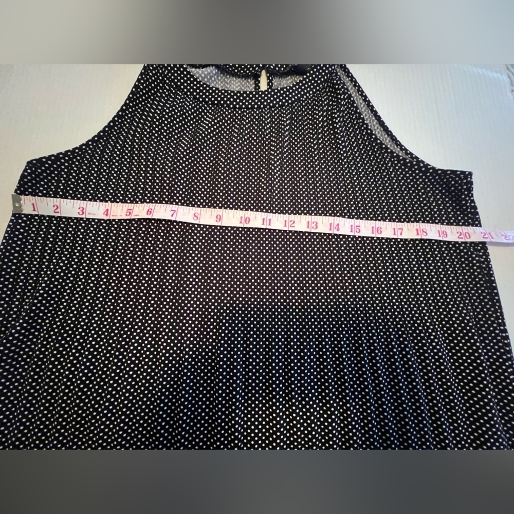 ADRIANNA PAPELL Black and White Polka Dot Sleeveless Top. Size Large. Polyester - Picture 8 of 9